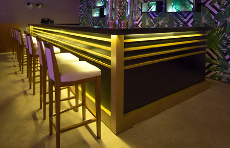 Location Table Mobilier Événementiel Bar Rétro-Éclairé