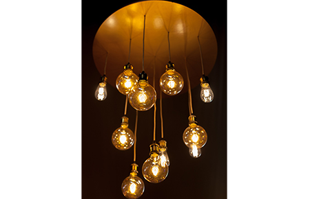 location materiel pour evenement Lustre À Boules